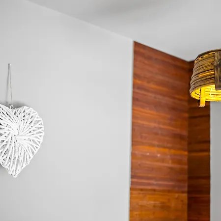 Flh - Paulownia Retreat Бухарест
