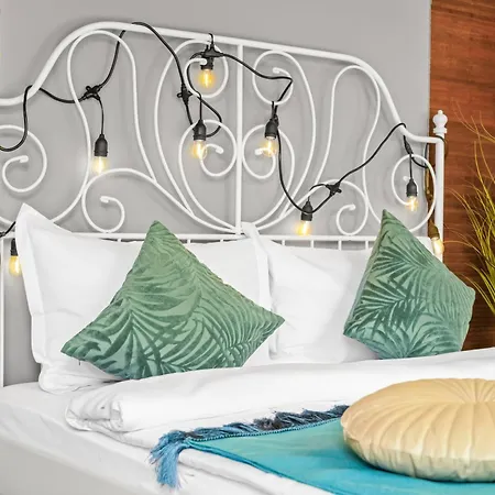 Будинок відпочинку Flh - Paulownia Retreat