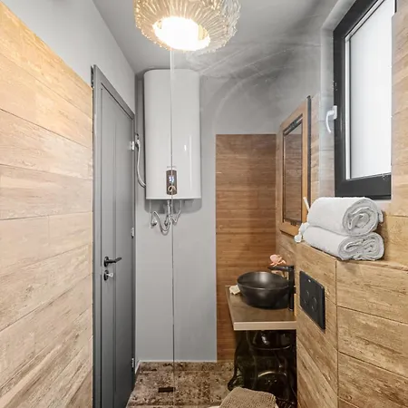 Flh - Paulownia Retreat Бухарест